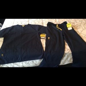 Duplicate - NWOT Wonder Wink Scrubs ✔️